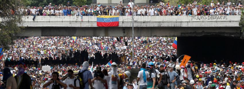 miles de venezolanos en Caracas en protesta contra Nicolás Maduro mayo 2017