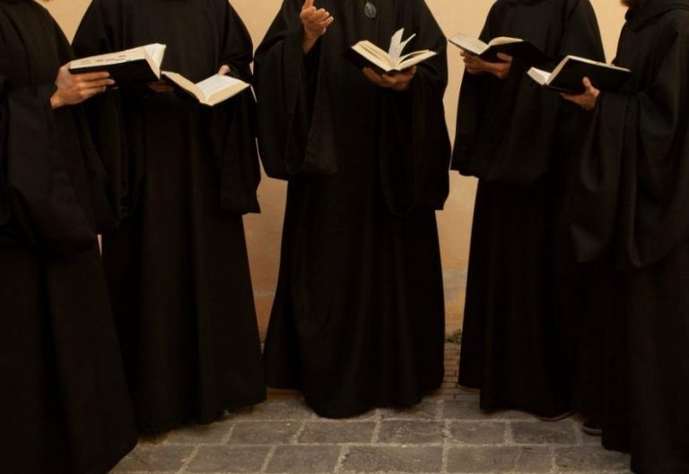 Los monjes, ¿una especie en extinción? “Para nada”