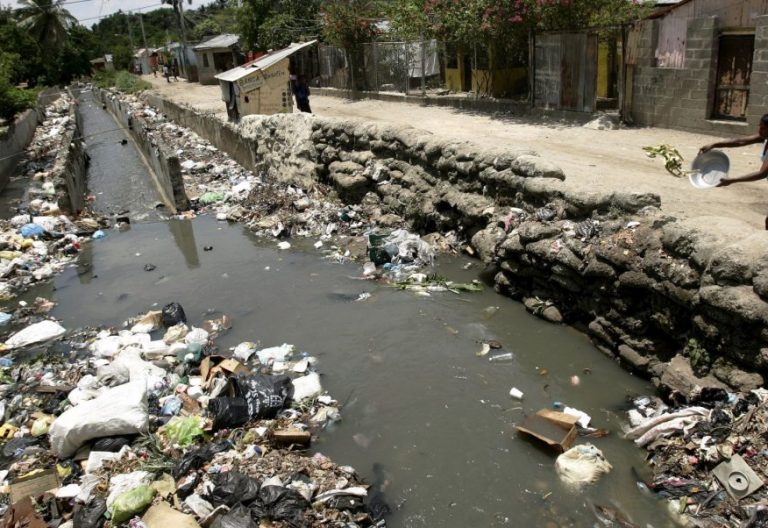 La barriada de La Ciénaga, en República Dominicana, contaminada/CNS