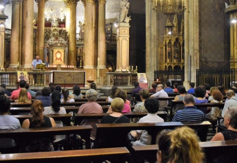 Vigilia de oración en la basílica de San Just de Barcelona convocada por Sant'Egidio tras