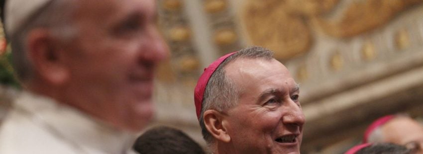 Pietro Parolin y el Papa Francisco, en el encuentro con los nuncios de 2014/CNS