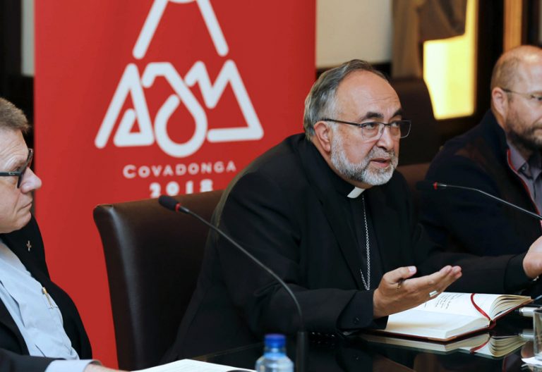 presentación del Año Jubilar de Covadonga Asturias Jesús Sanz arzobispo Oviedo 5 septiembre 2017
