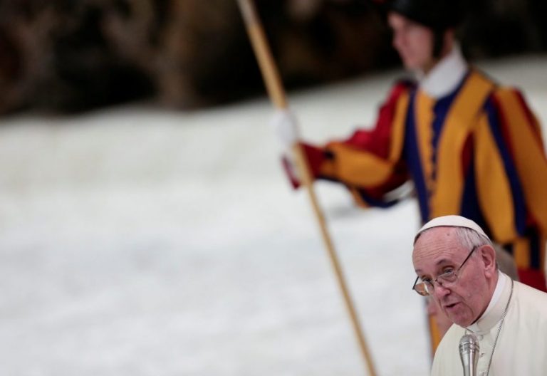 El Papa Francisco, en una audiencia en el aula Pablo VI/CNS