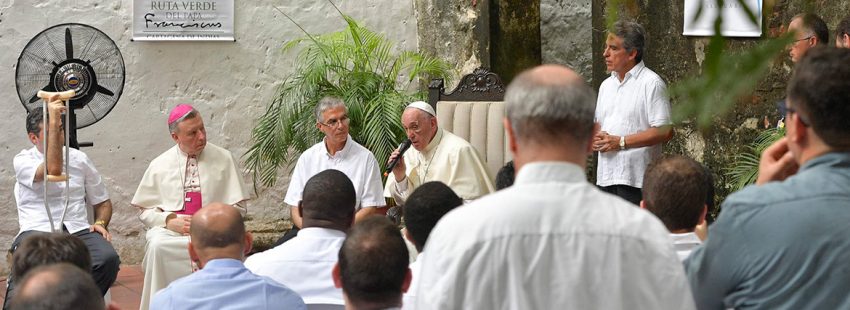 Francisco apuntala la orientación moral de Amoris laetitia frente a los críticos