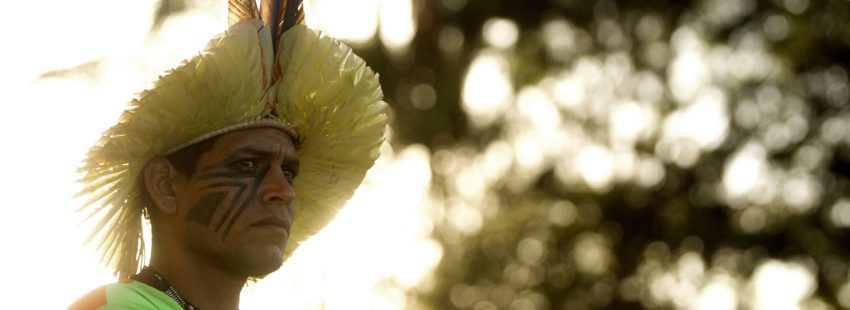 indígena Brasil Amazonía protesta contra la decisión del Gobierno de recortar sus tierras agosto 2017