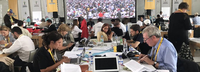 papa Francisco viaje a Colombia 6-10 septiembre 2017 sala de prensa periodistas