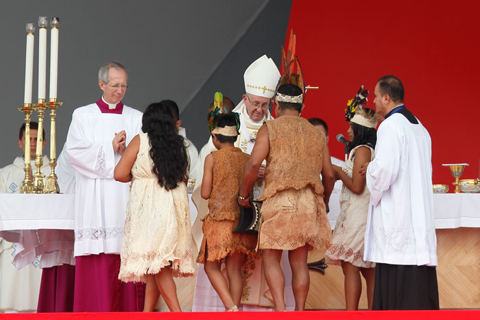 papa Francisco viaje apostólico a Colombia 6-10 septiembre 2017 misa en Catama Villavicencio