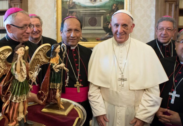 papa Francisco con los obispos de Bolivia en visita ad limina septiembre 2017