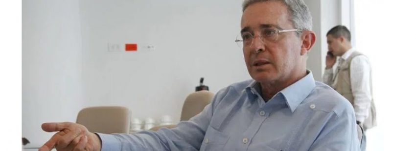 Carta abierta de Uribe al papa Francisco