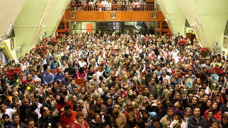 Peregrinan miles en México para celebrar a san Judas Tadeo