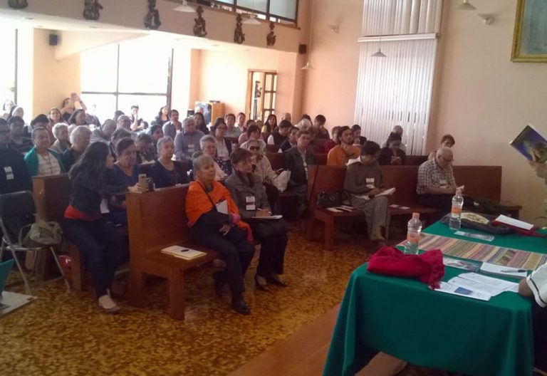 Leonardo Boff teólogo brasileño en las III Jornada Teológica de Amerindia México octubre 2017