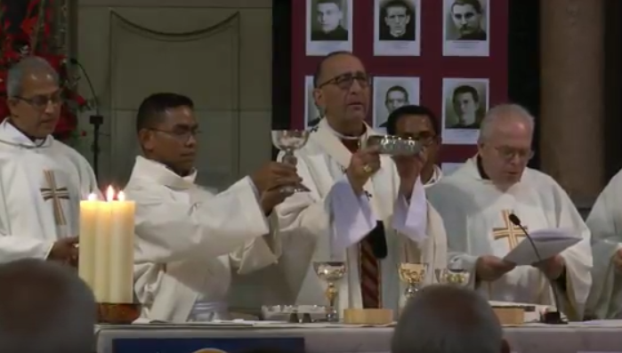 Omella: “No os dejéis atrapar por las ideologías políticas”