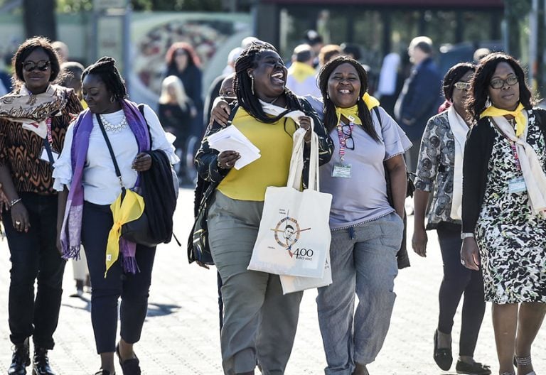 El Papa a la Familia Vicenciana: “El que ama no espera en el sofá a que el mundo mejore”