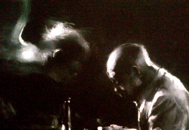 Charles Mackesy fragmento del cuadro ángel pianista jazz