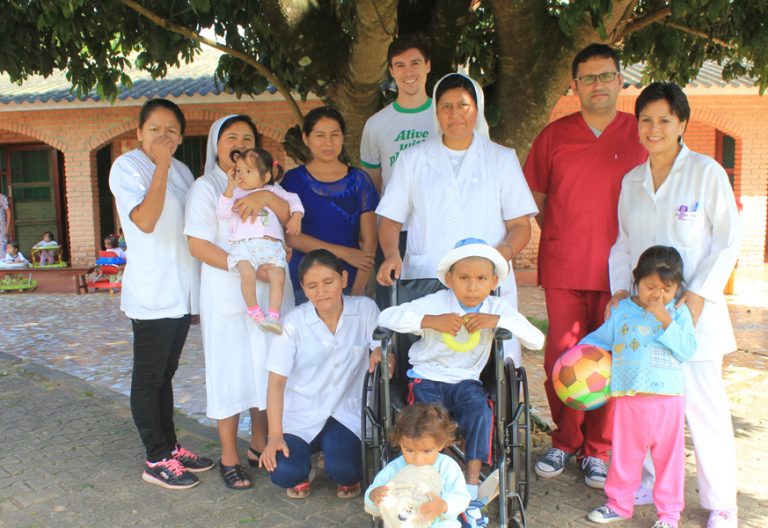 misioneros laicos y religiosos en Bolivia Yapacani