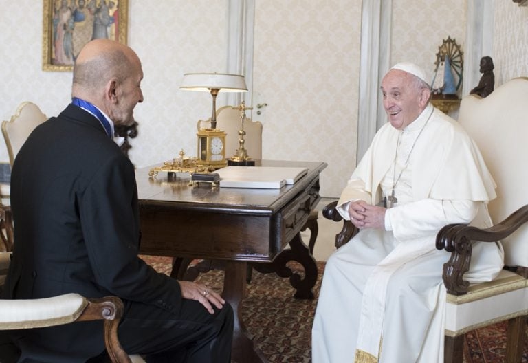 papa Francisco con el nuevo embajador español ante la Santa Sede en el Vaticano 2 octubre 2017
