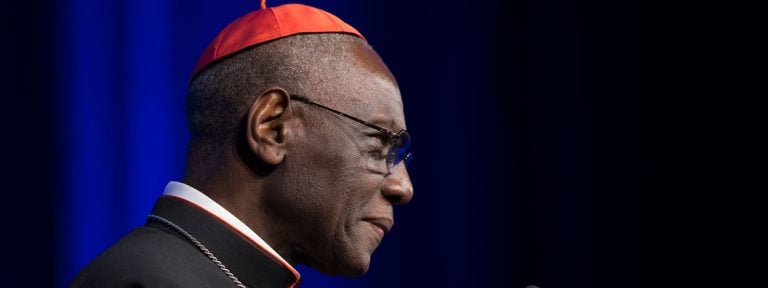 El cardenal Robert Sarah, en una conferencia archivo