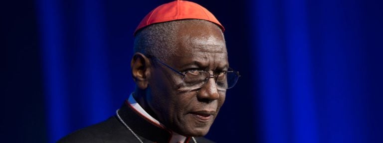 El cardenal Robert Sarah, en una conferencia archivo