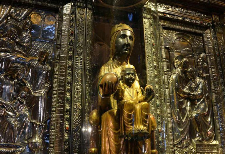Virgen de Montserrat moreneta Cataluña