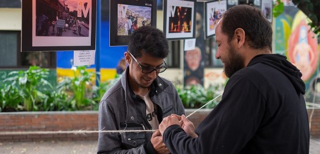 Jóvenes sintonizados con la paz y la vida digna
