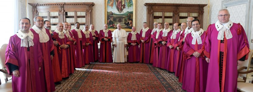 Francisco recalca que el obispo-juez es la clave angular del proceso breve de nulidad