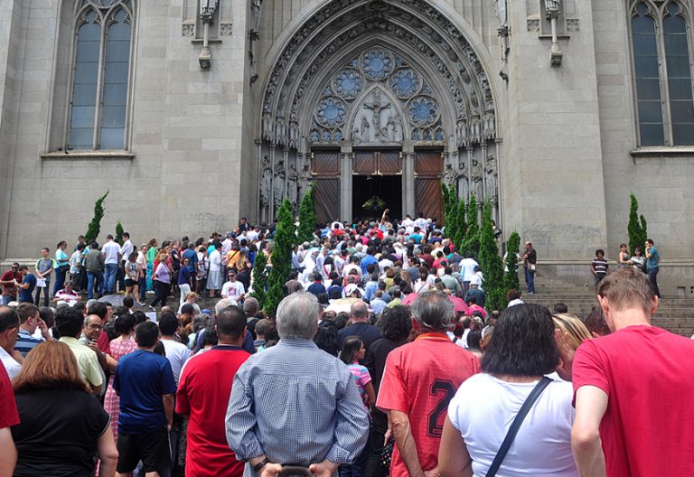 Catedral de Sao Paulo Brasil apertura Puerta Santa Jubileo de la Misericordia diciembre 2015