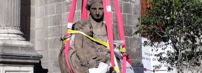 Retiran de la Catedral Metropolitana ‘La Fe’ y ‘La Caridad’ de Manuel Tolsá