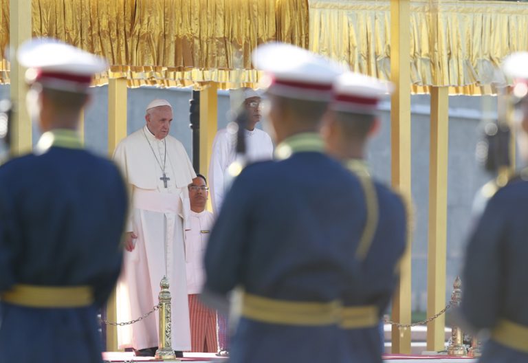 papa Francisco Myanmar encuentro con las autoridades 28 noviembre 2017