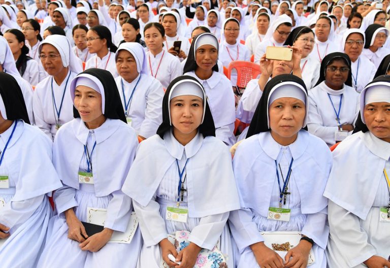 papa Francisco preside la misa en Rangún Myanmar 29 noviembre 2017