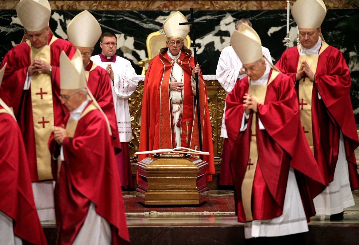 Diciembre 2017 funeral del cardenal Bernard Law, arzobispo emérito de Boston abusos Iglesia