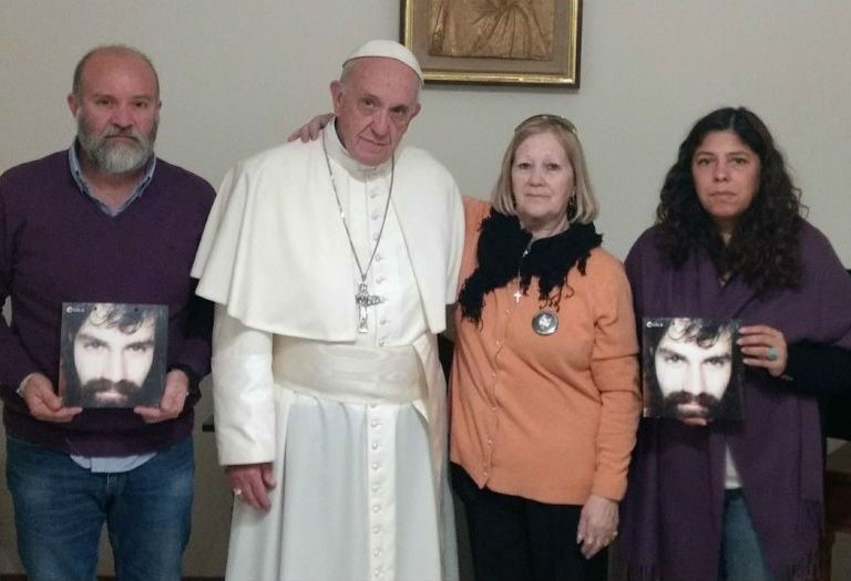 El Papa Francisco recibe a la familia del argentino Santiago Maldonado