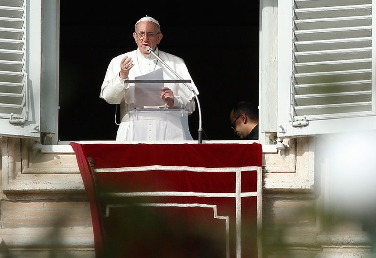 El mensaje de Jesús sigue siendo “incómodo y nos resulta inconveniente”, advierte Francisco