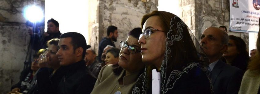 Un grupo de cristianos, en la Misa de Navidad celebrada en Mosul/EFE