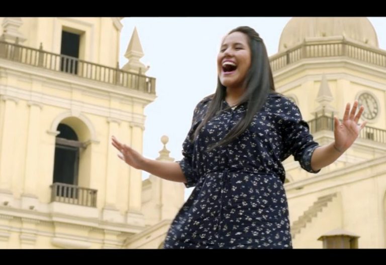 Escena del videoclip del himno del viaje del Papa Francisco a Perú