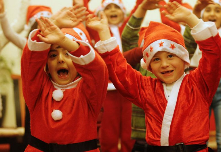 Niños de Irak en una misa de Navidad