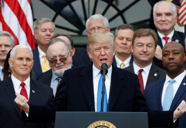 Los obispos de EE.UU. piden a Trump no firmar ley tributaria