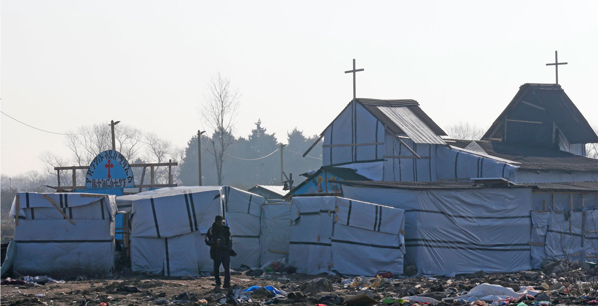 Un refugiado en el campamento de Calais