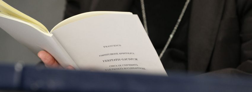 constitución apostólica Veritatis gaudium del papa Francisco sobre las universidades y facultades