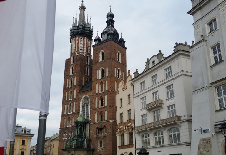 Basílica de Santa María, junto a la Plaza Mayor de Cracovia