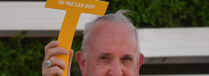 papa Francisco viaje a Chile con una cruz Mi paz os doy enero 2018