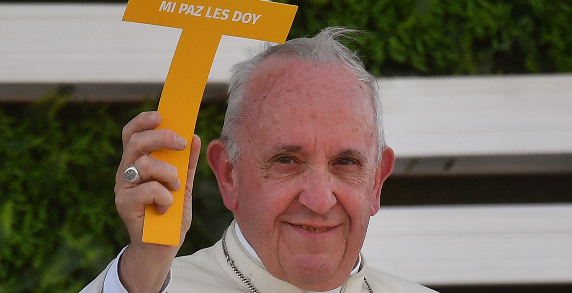 papa Francisco viaje a Chile con una cruz Mi paz os doy enero 2018