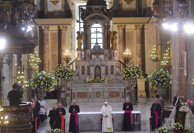 papa Francisco viaje a Chile encuentro con sacerdotes y religiosos 16 enero 2018