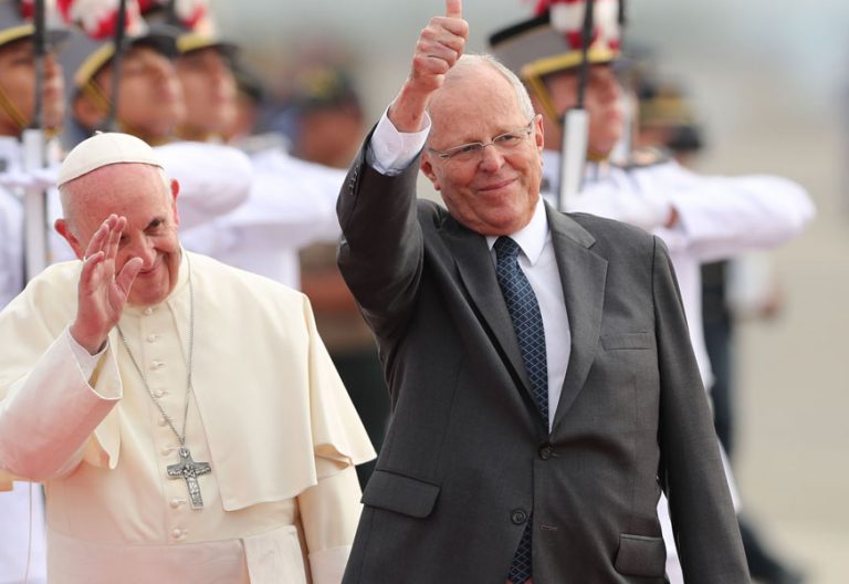 papa Francisco llega a Perú con el presidente Pedro Pablo Kuczynski 18 enero 2018