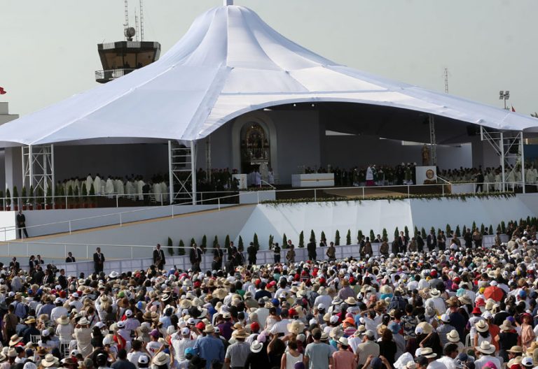 papa Francisco viaje Perú última misa base aérea de Lima 21 enero 2018