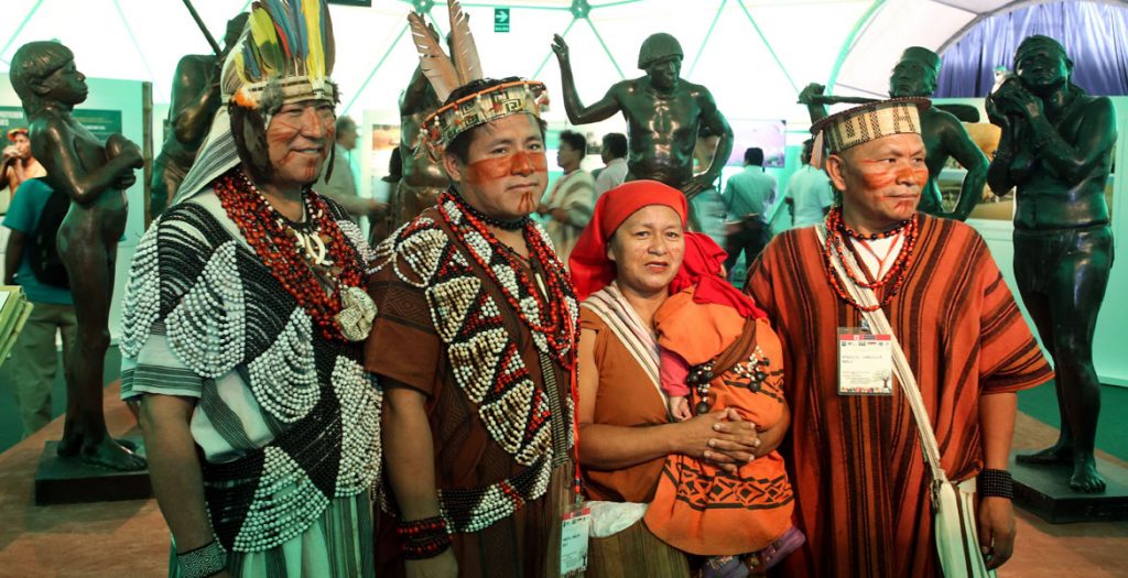 indígenas de la Amazonía durante la visita del papa Francisco a Perú enero 2018