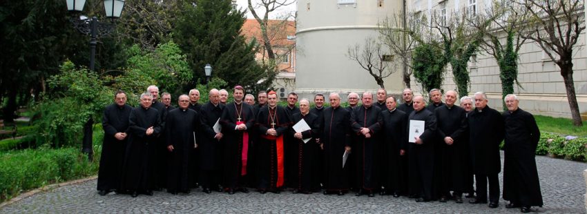 Los obispos de Croacia, durante una asamblea