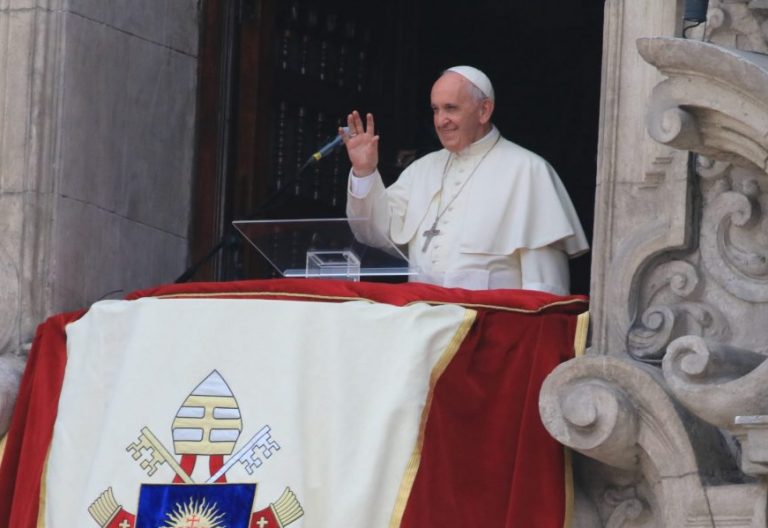 El Papa, durante el Ángelus celebrado en Lima, Perú/EFE