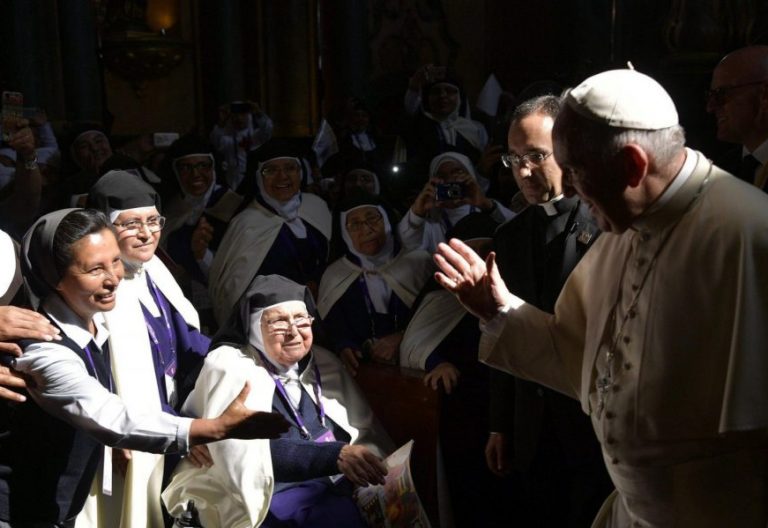 El Papa Francisco, durante el encuentro con las contemplativas peruanas en Lima/EFE
