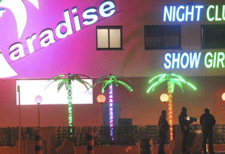 Paradise, el club de alterne más grande de Europa, se encuentra en Girona