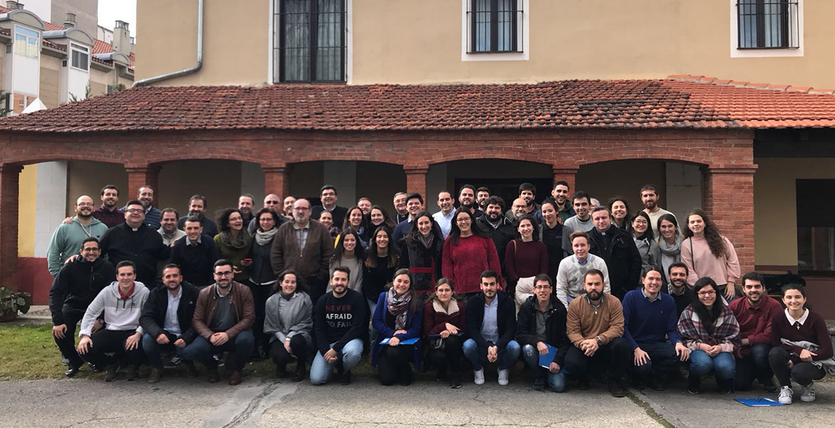 Seminario Discernimiento Sinodo Jovenes Conferencia Episcopal Foto De Grupo